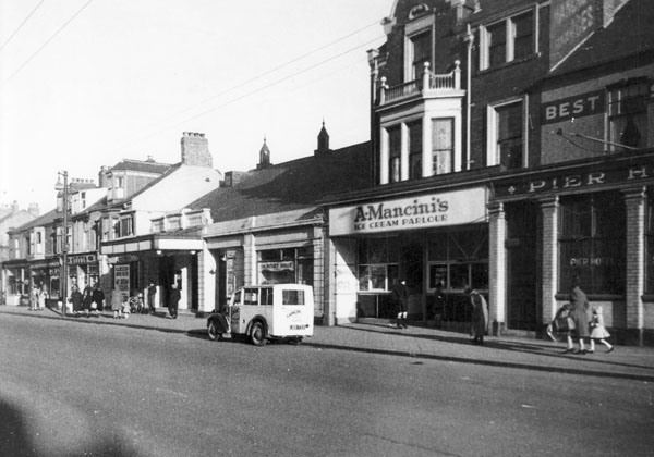 Mancini's Ice Creams, Ocean Road